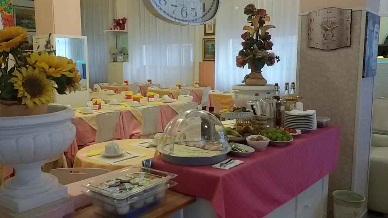 Hotel Bologna San Benedetto del Tronto Kültér fotó